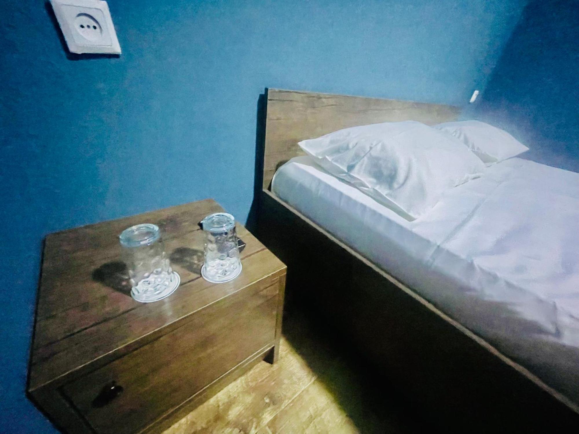 Hotel Klarastan Bon Voyage Тбилиси Экстерьер фото