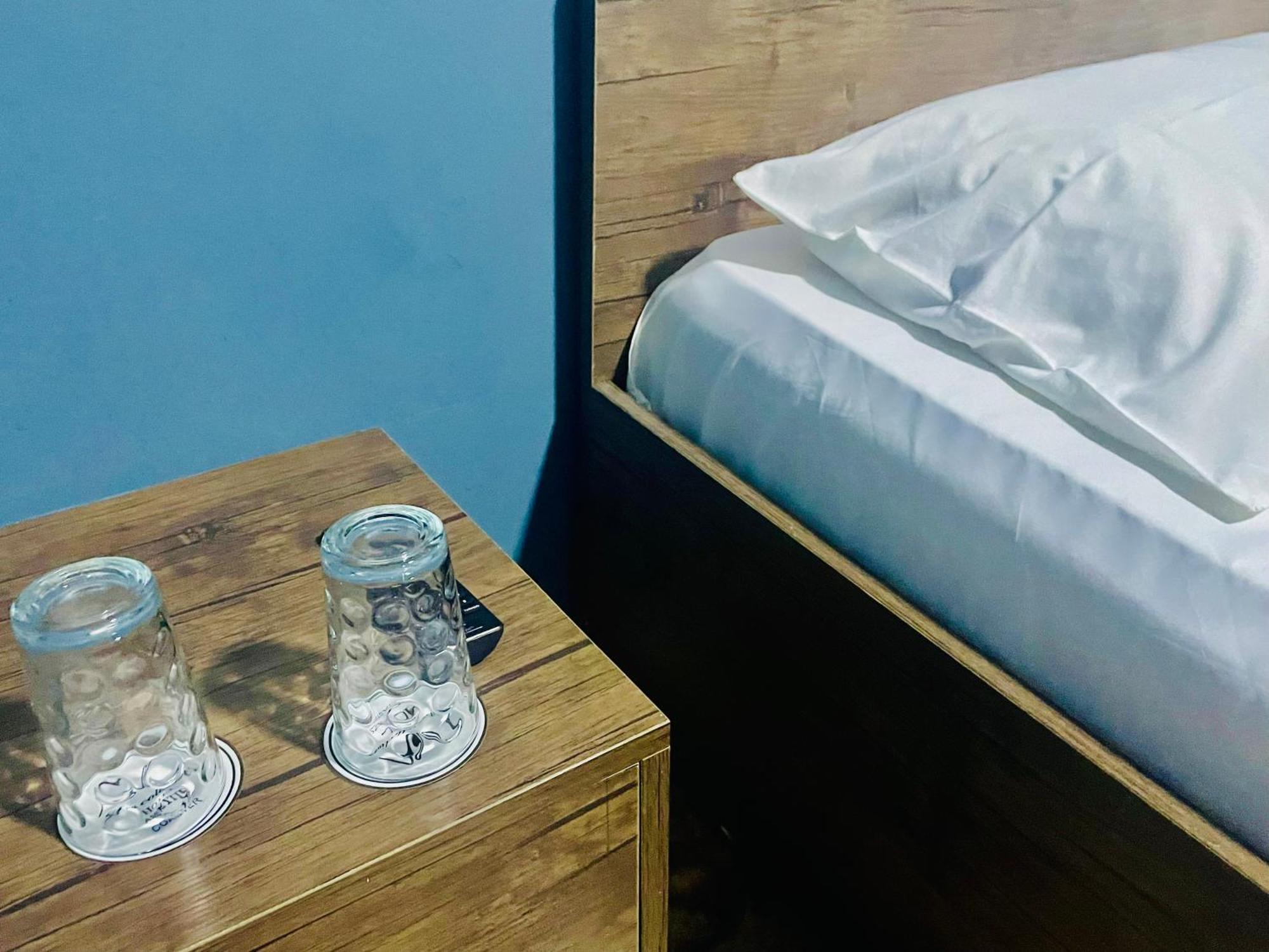 Hotel Klarastan Bon Voyage Тбилиси Экстерьер фото