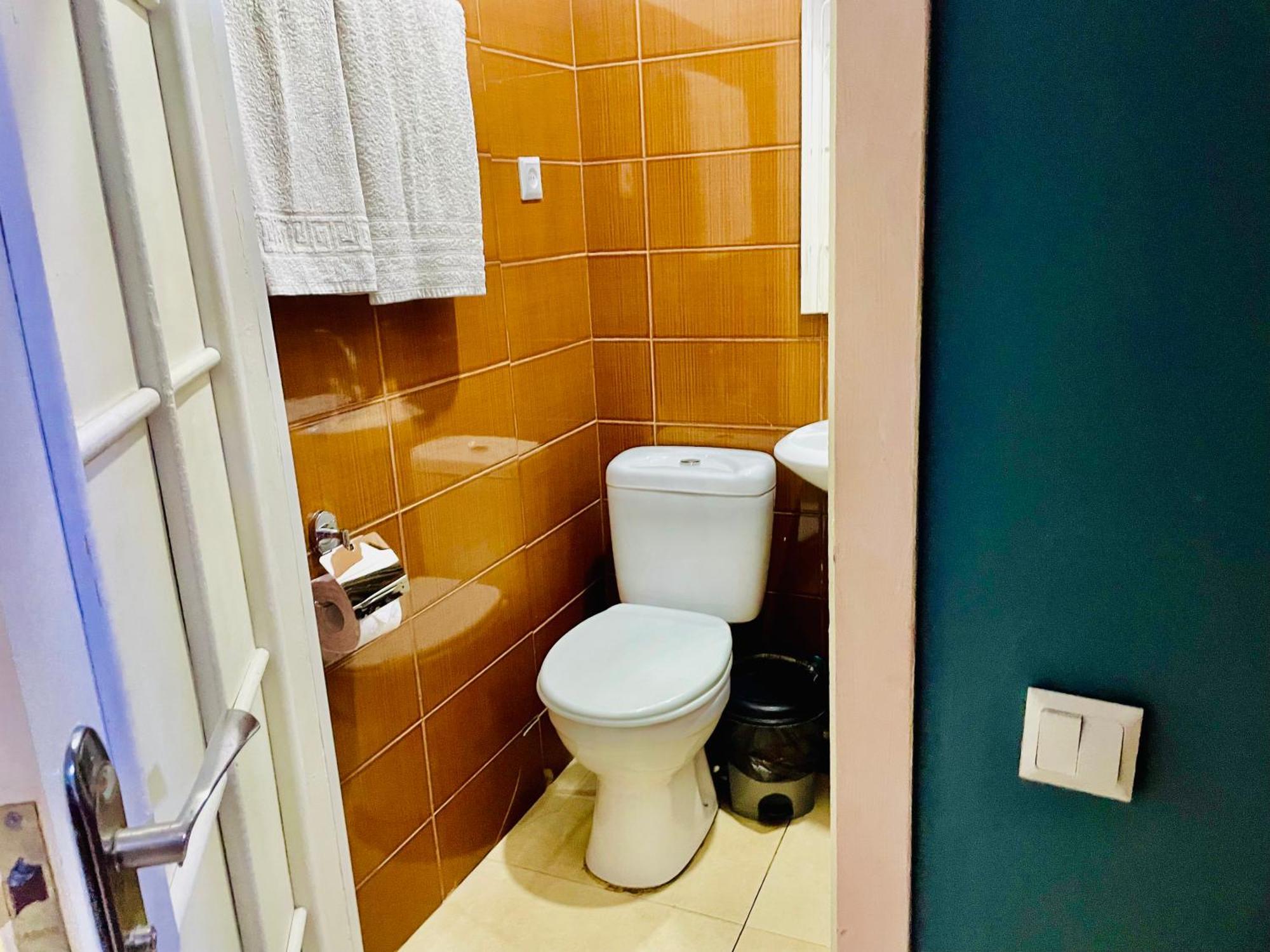 Hotel Klarastan Bon Voyage Тбилиси Экстерьер фото