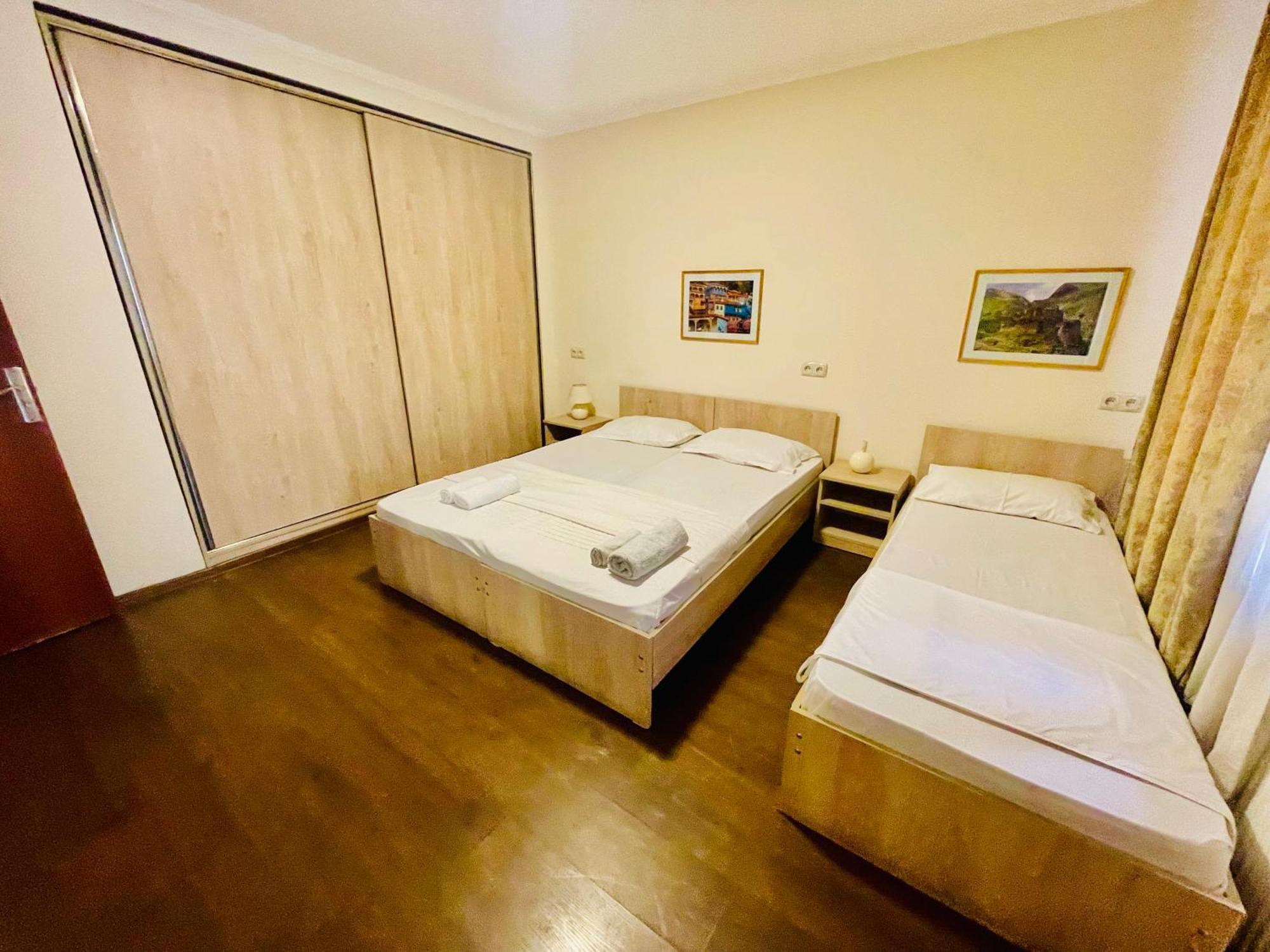 Hotel Klarastan Bon Voyage Тбилиси Экстерьер фото