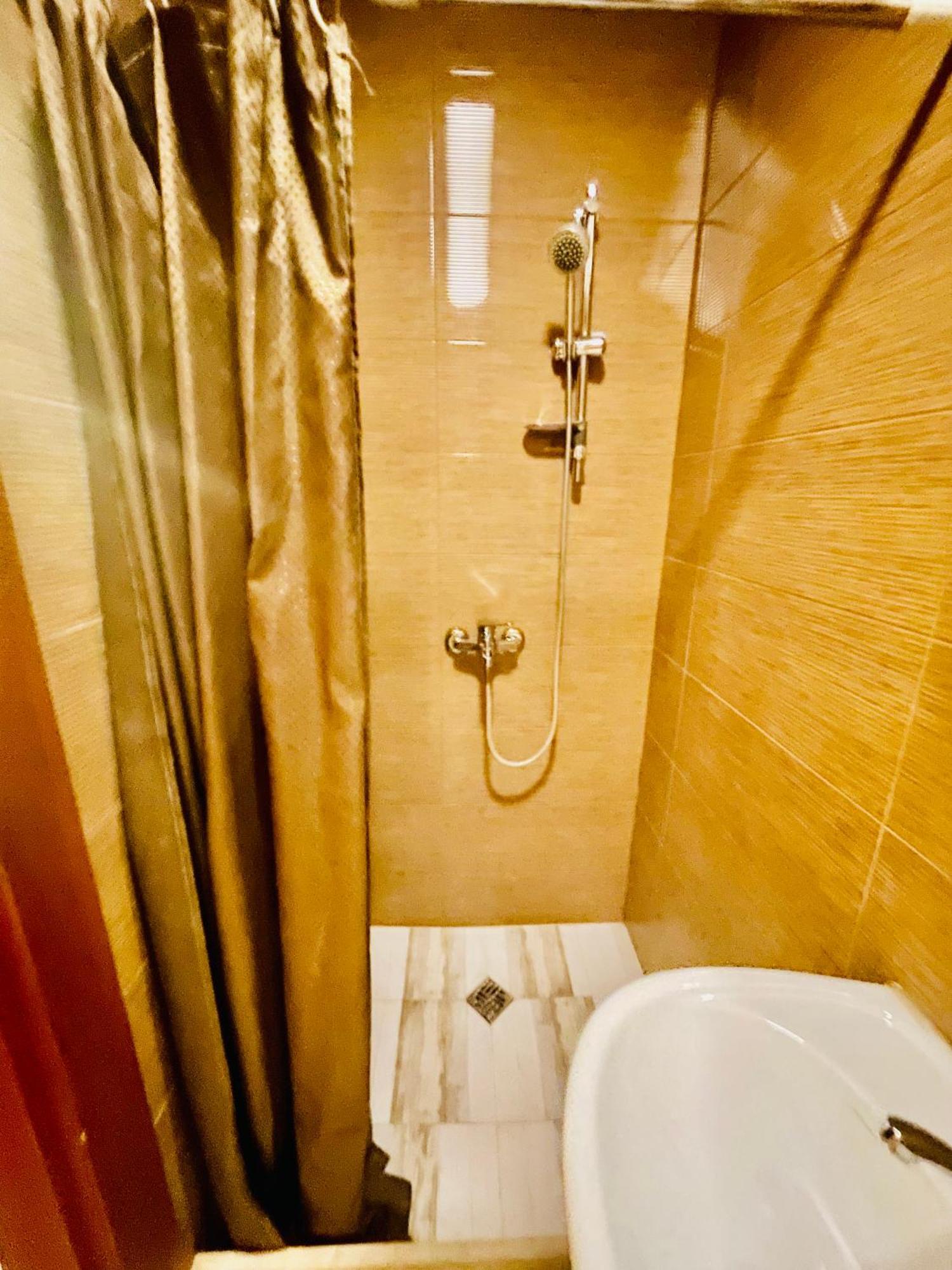 Hotel Klarastan Bon Voyage Тбилиси Экстерьер фото