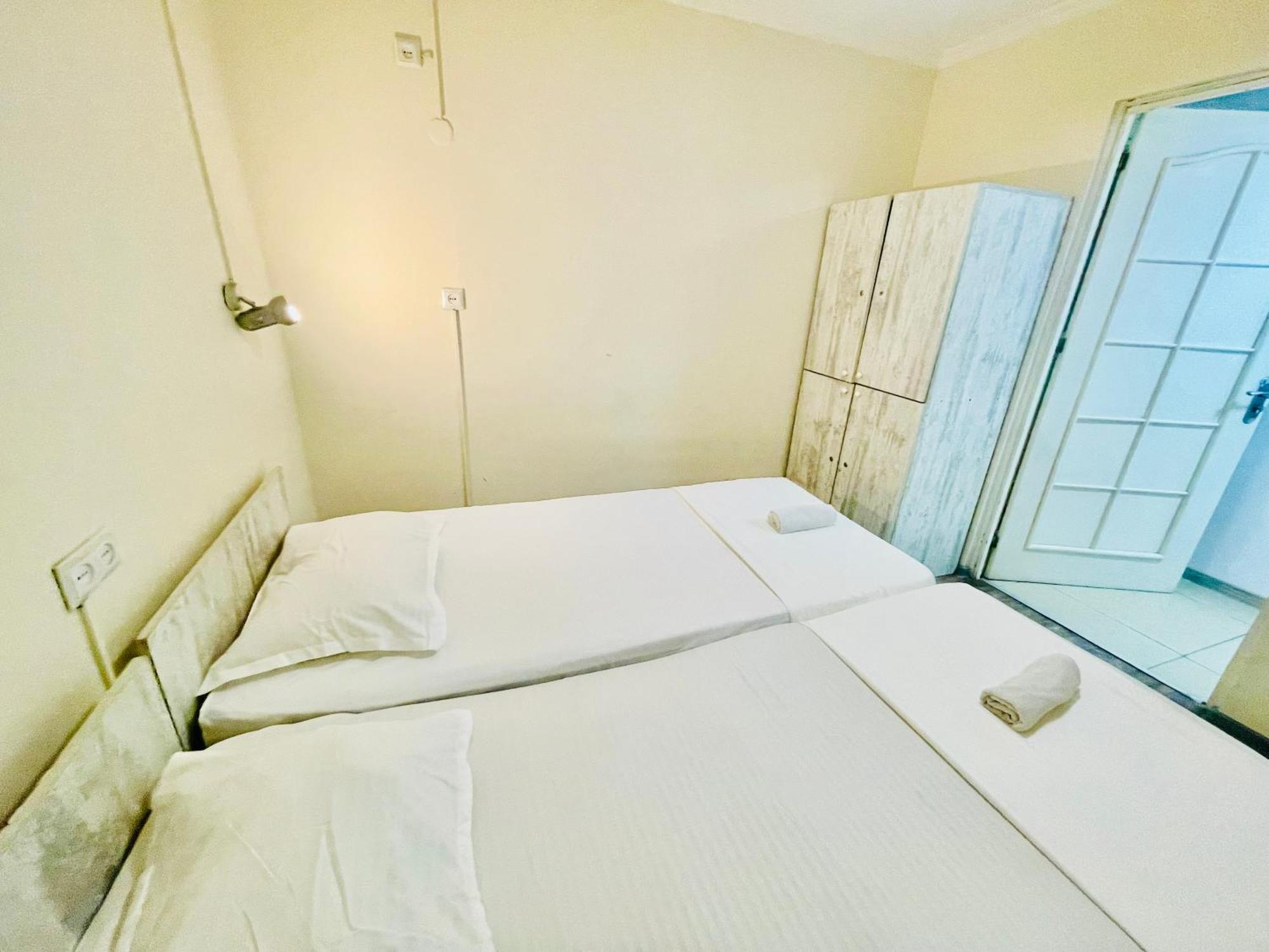 Hotel Klarastan Bon Voyage Тбилиси Экстерьер фото