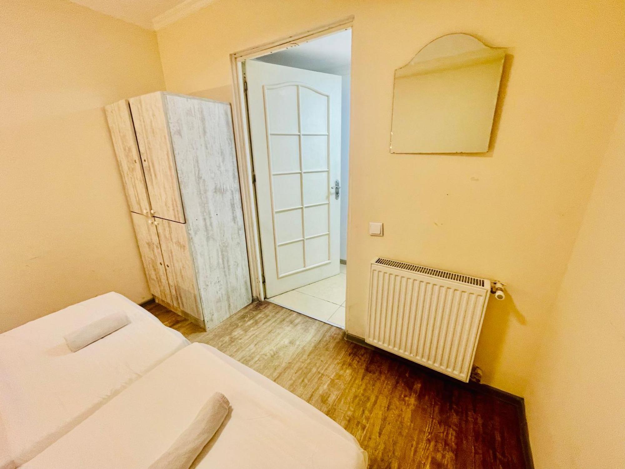 Hotel Klarastan Bon Voyage Тбилиси Экстерьер фото