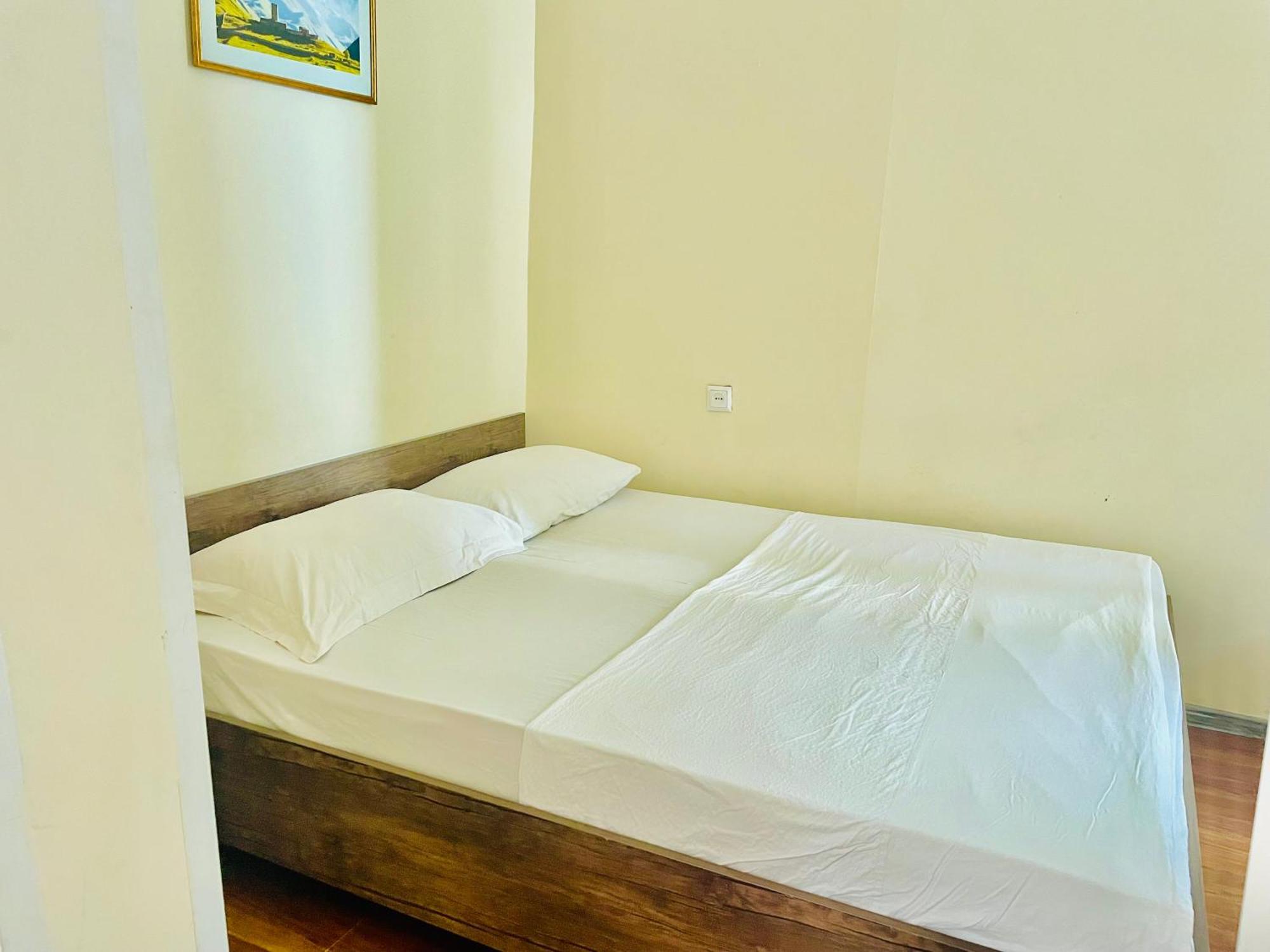 Hotel Klarastan Bon Voyage Тбилиси Экстерьер фото