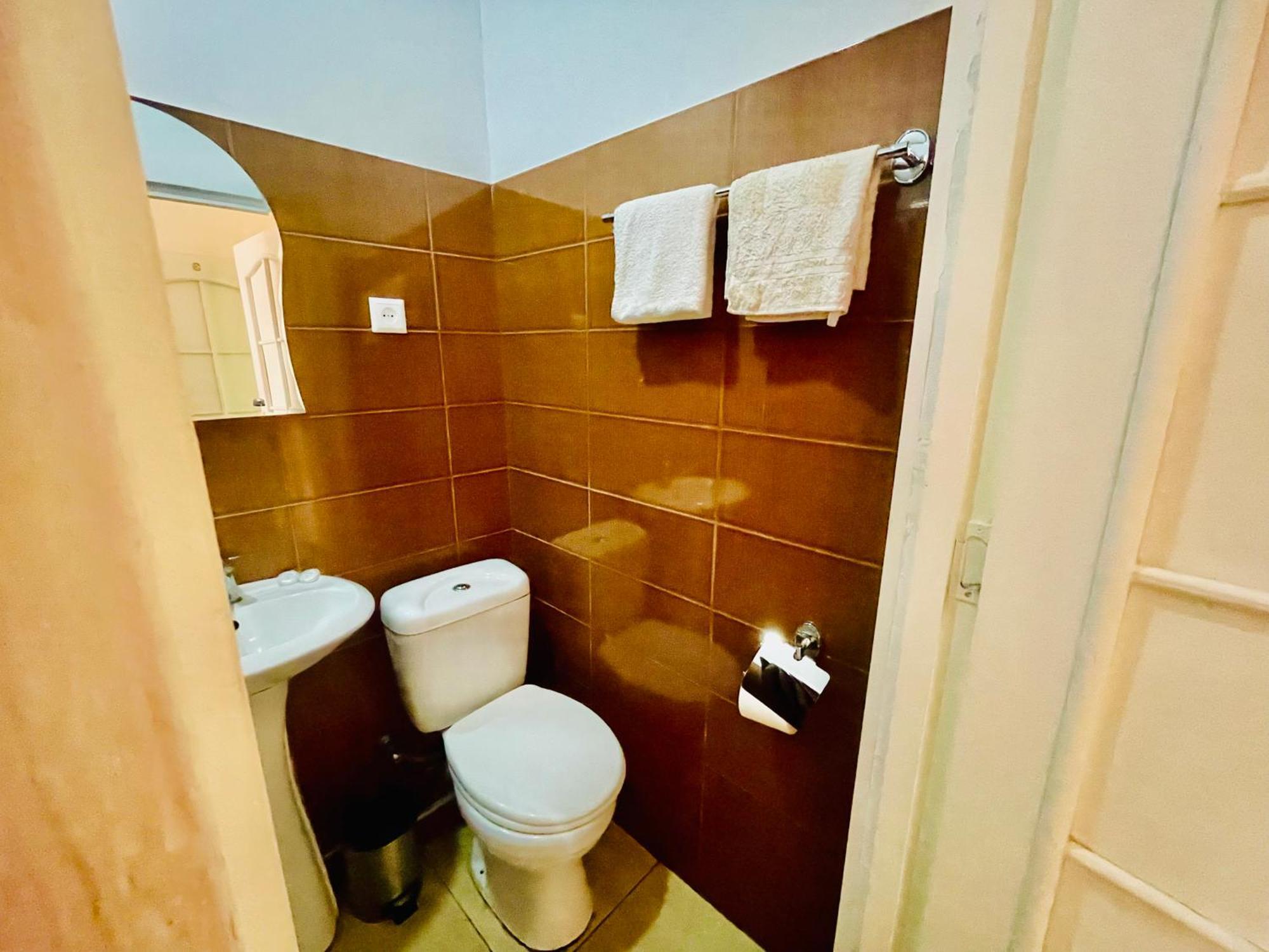 Hotel Klarastan Bon Voyage Тбилиси Экстерьер фото