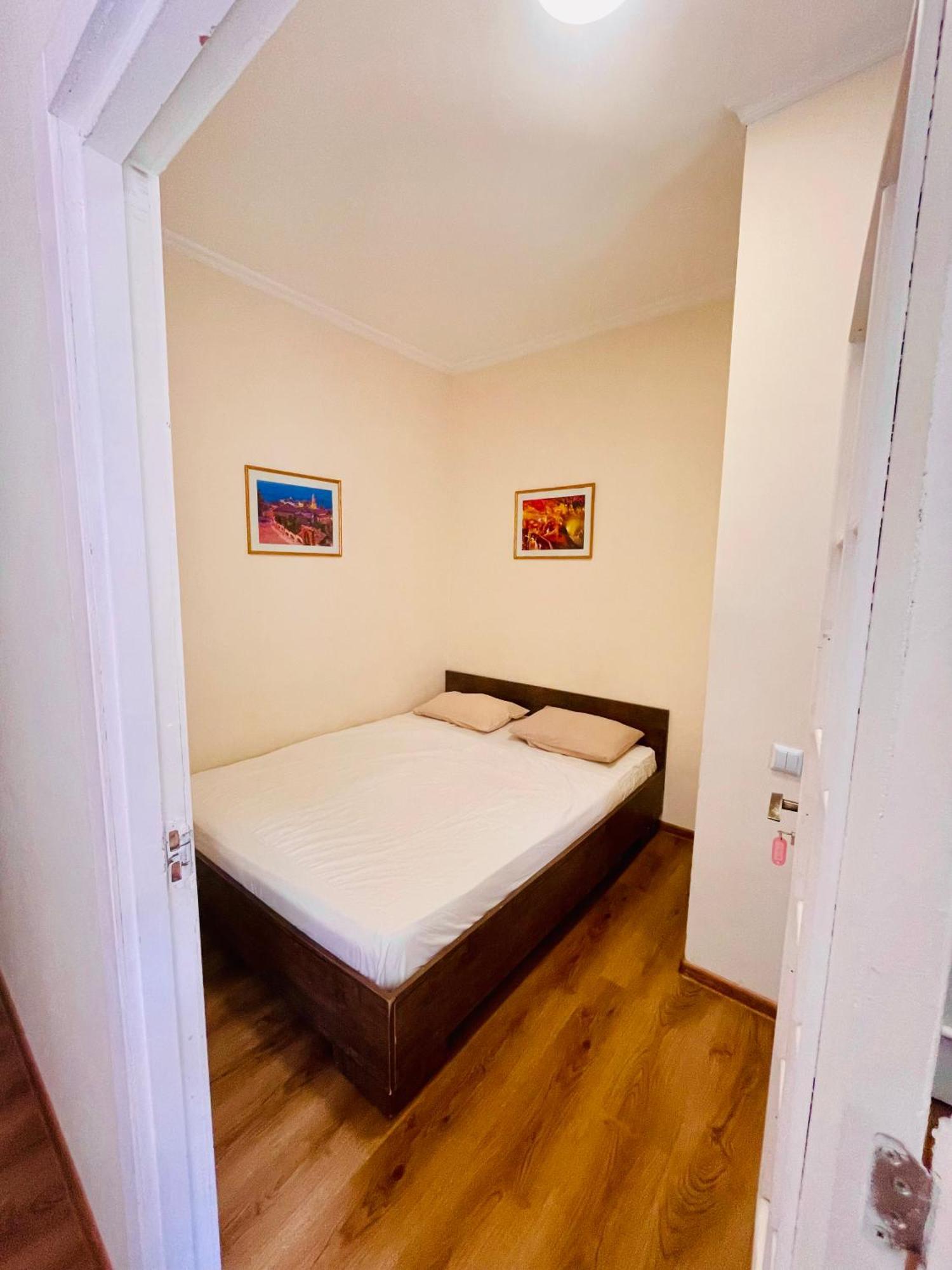 Hotel Klarastan Bon Voyage Тбилиси Экстерьер фото